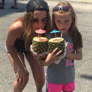 Meet your Posher, Aly